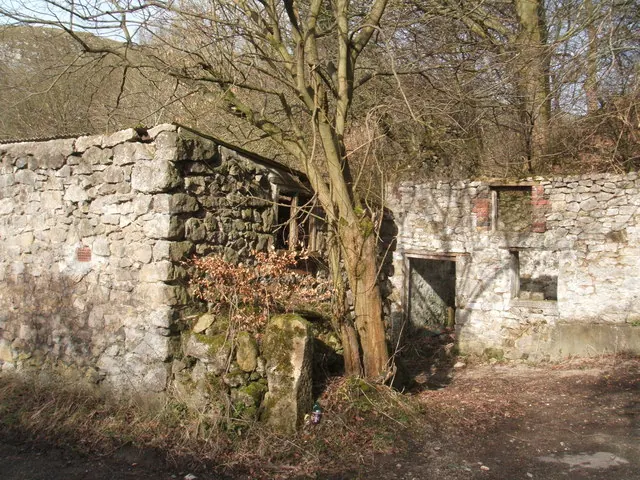 Dilapidated barn at junction of  B5056 and Pasture Lane