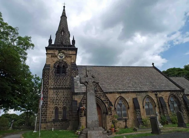 War memorial and St. Paul's Church Brierley