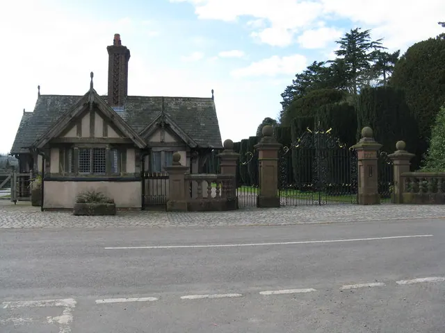 Broxton Old Hall Lodge and Entrance