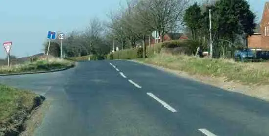 Boroughbridge road south of Dishforth Airfield