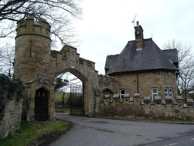 Gyrn Castle gatehouse