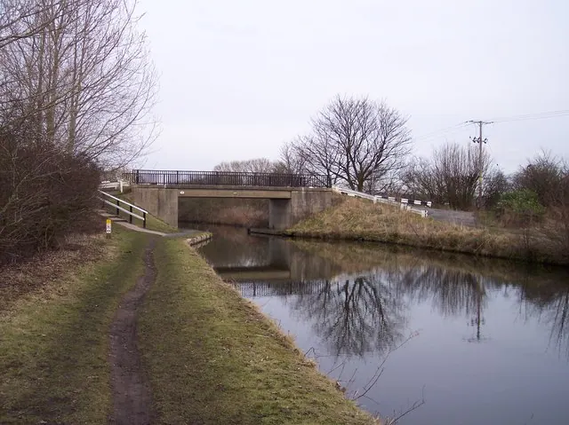 Hall Lane bridge over Leeds Liverpool Canal
