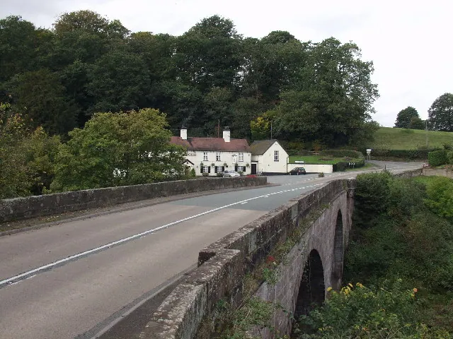The Cross Foxes at Overton Bridge