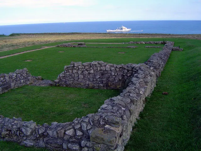 Great Chamber Hall ruins