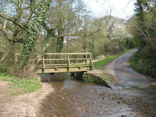 Footbridge and ford at Mill Beck.
