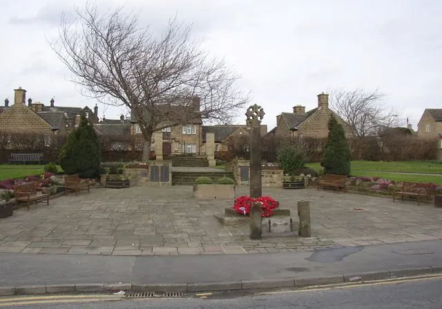 War Memorial, Town Gate, Guiseley