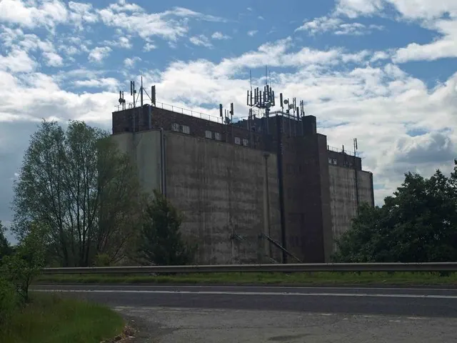 Mill / grain building Whitley Bridge