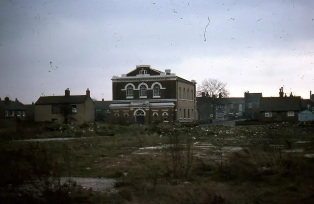 Knottingley United Reformed Church from Aire Street, 1977