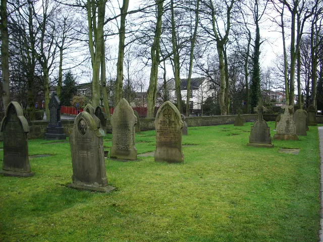 Christ Church, Newburgh, Graveyard