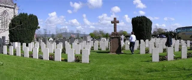 St Margaret's Church war graves
