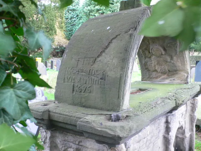 Canopied tomb, Dyserth