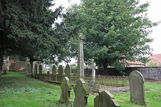 St Mary, Roecliffe, North Yorkshire - Churchyard