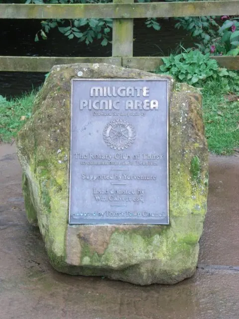 Millgate Picnic area monument