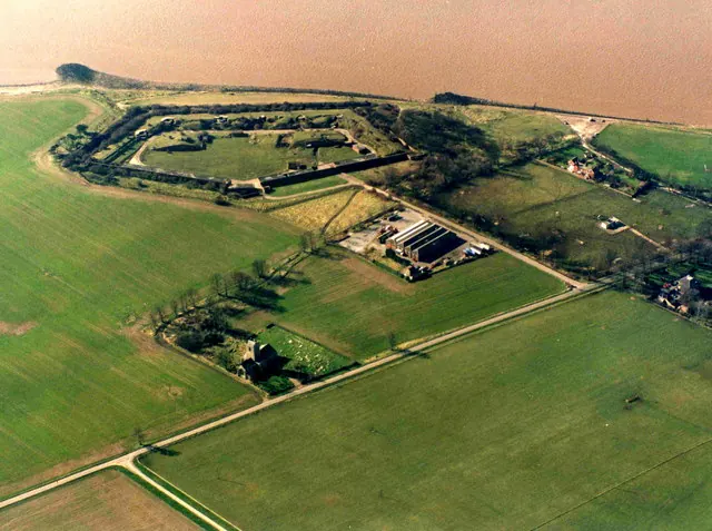 Paull Church and Paull Fort