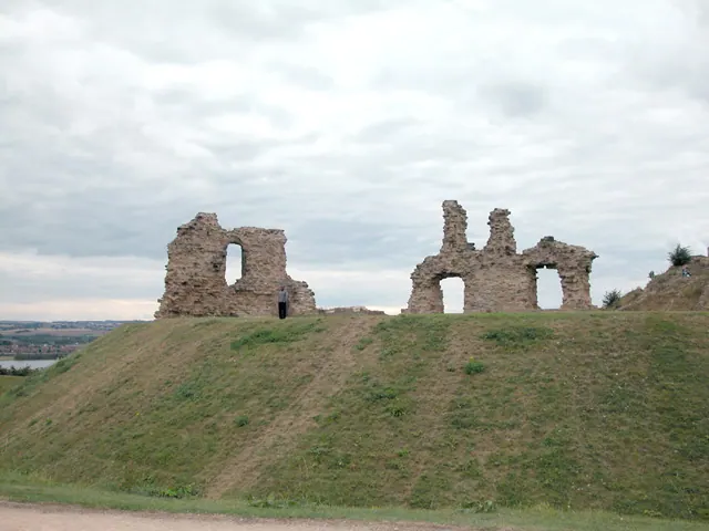 Remains of Castle, Sandal Magna