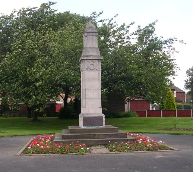 Oulton War Memorial - Aberford Road