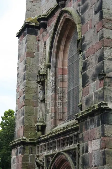 Wybunbury Tower: detail