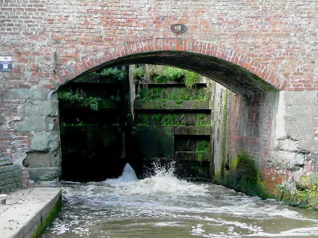 Bridge No 19 and Stenson Lock Gates, Derbyshire