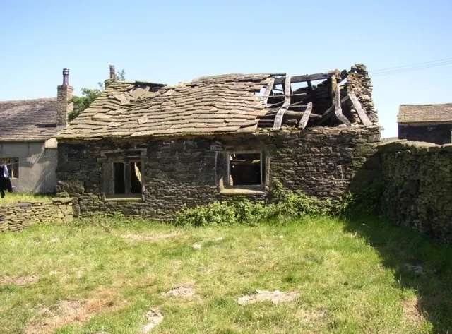 Outbuilding to Calf Hey Farm, Bottomley Lane, Barkisland