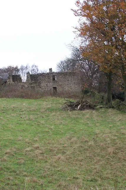 Dilapidated building, off Sir William Hill Road