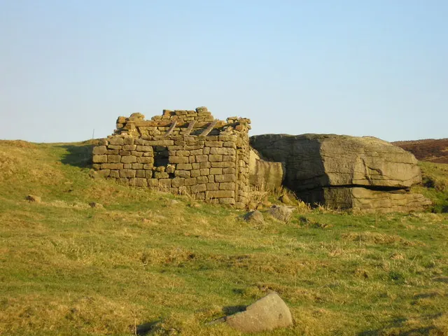 Ruined hut