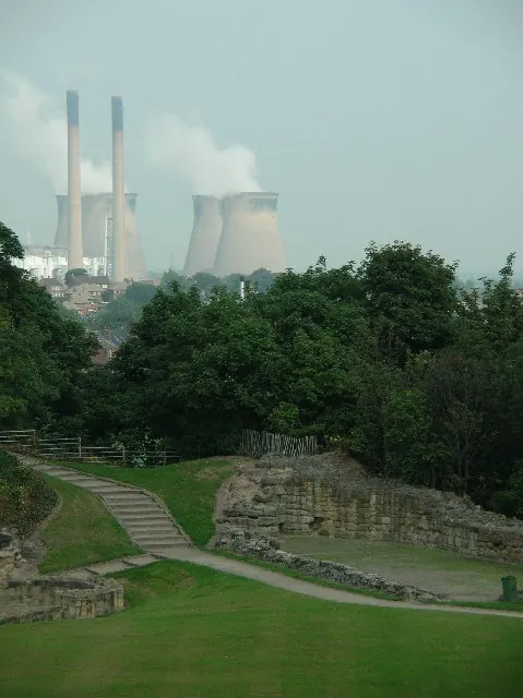Pontefract Castle & Ferrybridge - Power ancient & modern