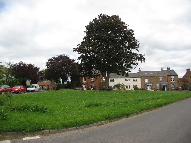Tollerton village green