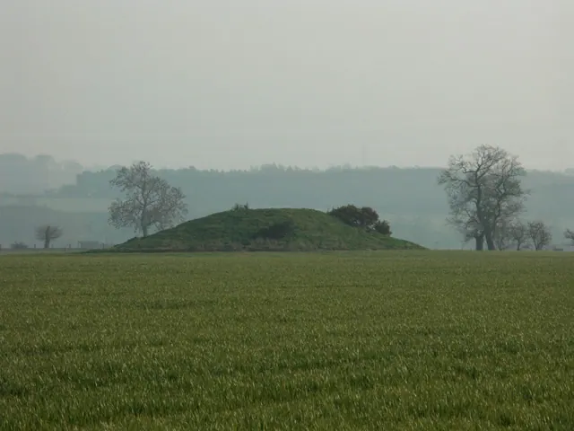 Round Hill barrow, near Twyford