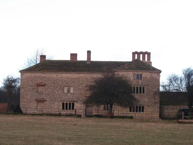 Old Hall Farmhouse, Walden Stubbs