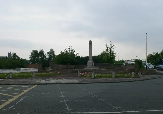 War Memorial near Warrington Bridge