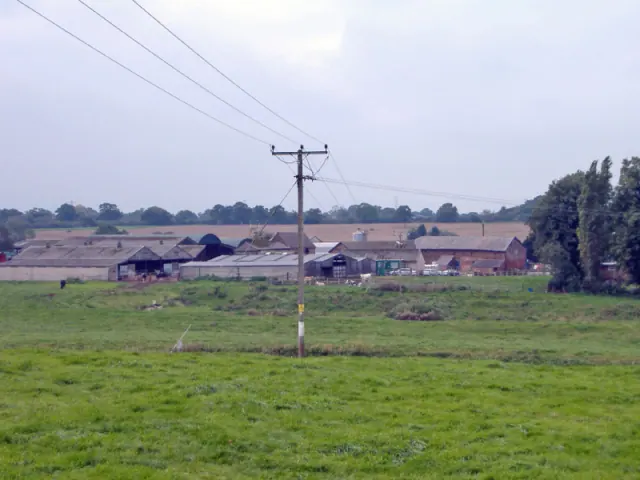 Warmingham - view across River Wheelock to farm on Warmingham Road