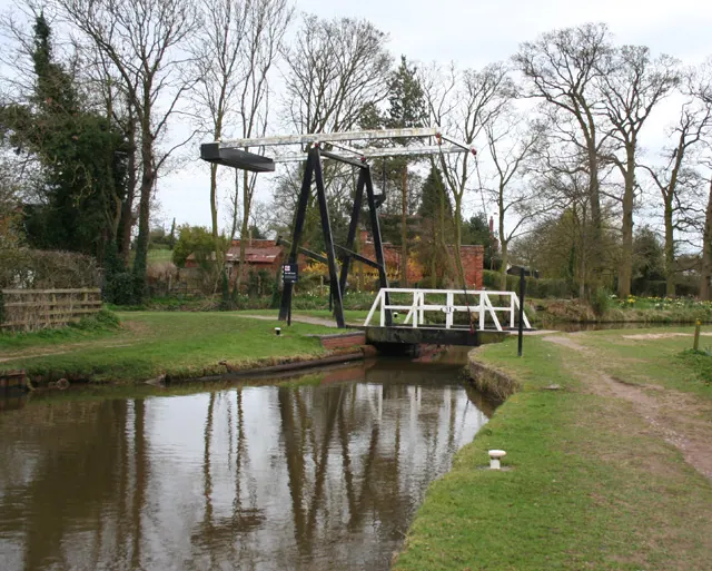 New Mills lift bridge (no. 31), near Whitchurch